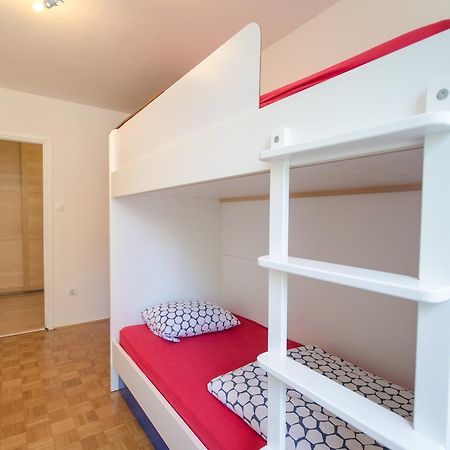Apartment Near The Train Station Ljubljana Buitenkant foto