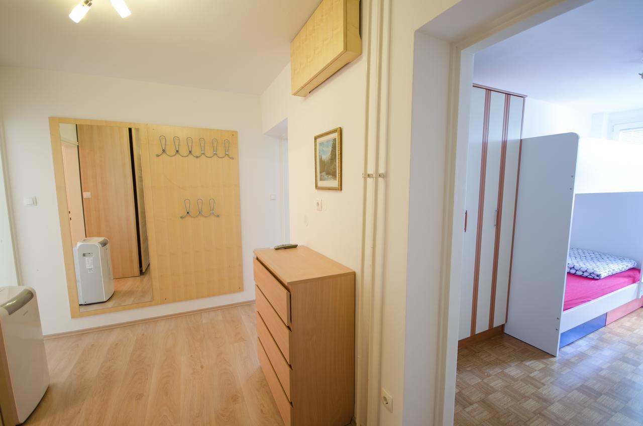 Apartment Near The Train Station Ljubljana Buitenkant foto